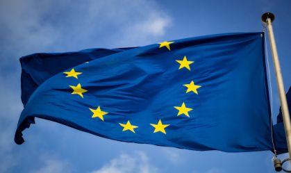 Atividade empresarial da zona do euro volta a contrair em setembro, indica PMI