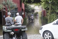 Saiba como prevenir a transmissão de doenças associadas às chuvas e enchentes