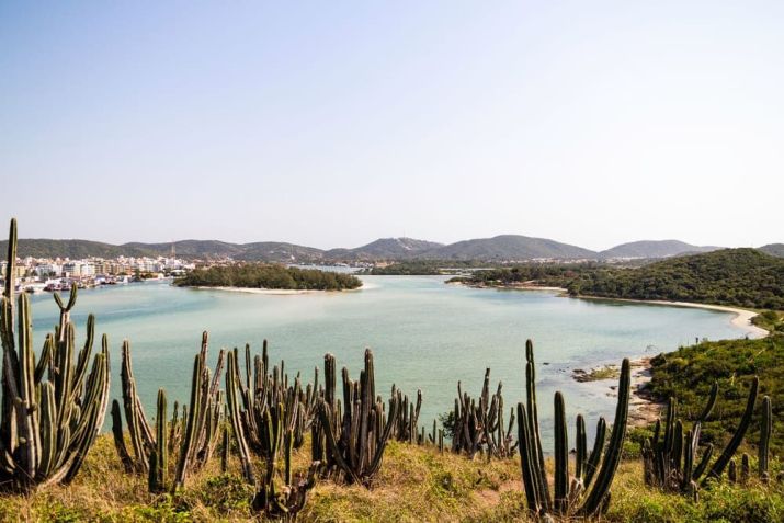 / Cidades baratas para viajar no Brasil: Cabo Frio, Rio de Janeiro