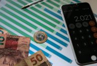 Super-ricos devem declarar fundos exclusivos e bens no exterior no Imposto de Renda a partir deste ano