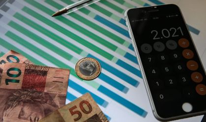 Mercado mantém previsão de inflação após 11 semanas de alta e vê PIB maior no ano