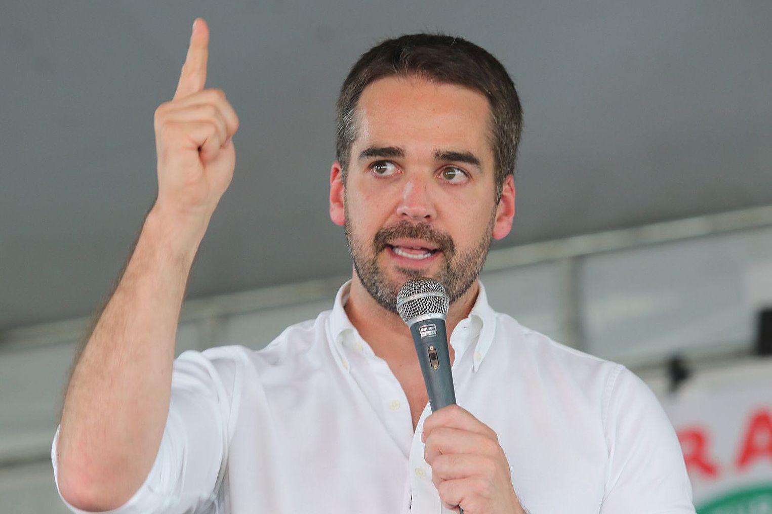 Imagem de destaque do post: Decisão contra Eduardo Leite no PSDB explicita novo racha no partido, que pode perder Raquel Lyra