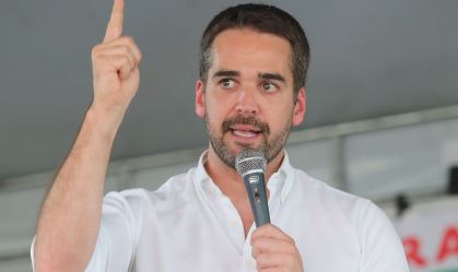 À CNN, Eduardo Leite diz que ainda avalia ida ao PSD