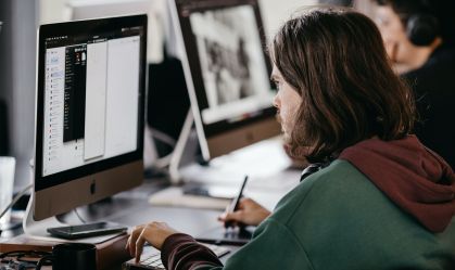 População com formação superior à exigida aumentou entre 2012 e 2023, mostra Ipea
