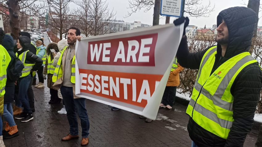 Sindicatos protestam na Islândia por reajuste salarial / Lara Yumi Cortesia para CNN