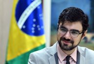 Plano é reduzir preços sem penalizar crescimento e emprego, diz Mello à CNN