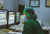 Camarões restringe fluxo em fronteira com Guiné Equatorial após mortes por febre hemorrágica