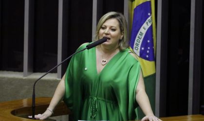 Diretório municipal do PSDB chama Joice Hasselmann de "arrogante" e expulsa parlamentar