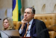 Cúpula da CPMI do 8/1 avalia pedir reunião com Barroso após decisão de Nunes Marques, dizem fontes