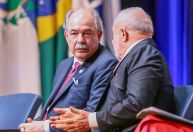 Mercadante diz a ministros que não deseja trocar BNDES pela Petrobras