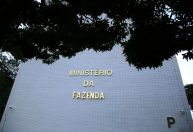 Consignado gera disputa entre equipes política e econômica