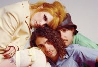 Paramore cancela turnê após Hayley Williams contrair infecção pulmonar: “Fisicamente, eu não consigo continuar”