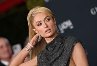 Paris Hilton revela ter sido dopada e estuprada aos 15 anos por homem mais velho