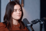 Atriz de Pretty Little Liars fala sobre luta contra o alcoolismo: “Tentando desde os 20 anos”