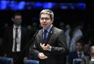 “Temos o mandante do roteiro do golpe”, diz líder do governo no Congresso à CNN
