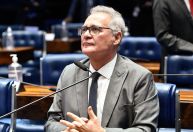 Renan Calheiros diz que é preciso baixar a temperatura entre Congresso e STF
