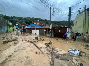 Área atingida pelas chuvas em São Sebastião, no litoral norte de São Paulo