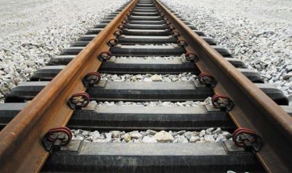 Colisão de trens na Indonésia deixa ao menos quatro mortos