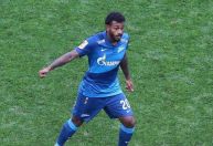 “Fogo neles”: Wendel responde a torcedores que atiraram banana em jogo na Rússia