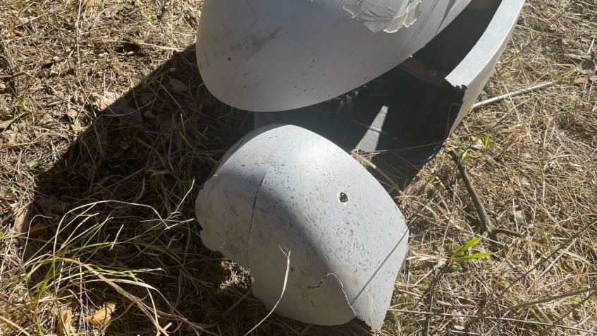 Combatentes ucranianos disseram que derrubaram o drone que voava baixo com armas de fogo pequenas / Reprodução / CNN