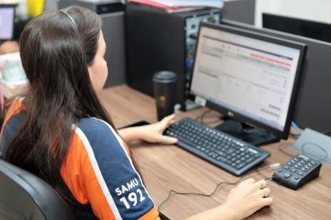 SAMU identifica mulher vítima de violência após pedido inusitado de pizza por meio do 192