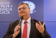 Dino determina que PF acompanhe investigação sobre morte de médicos no RJ