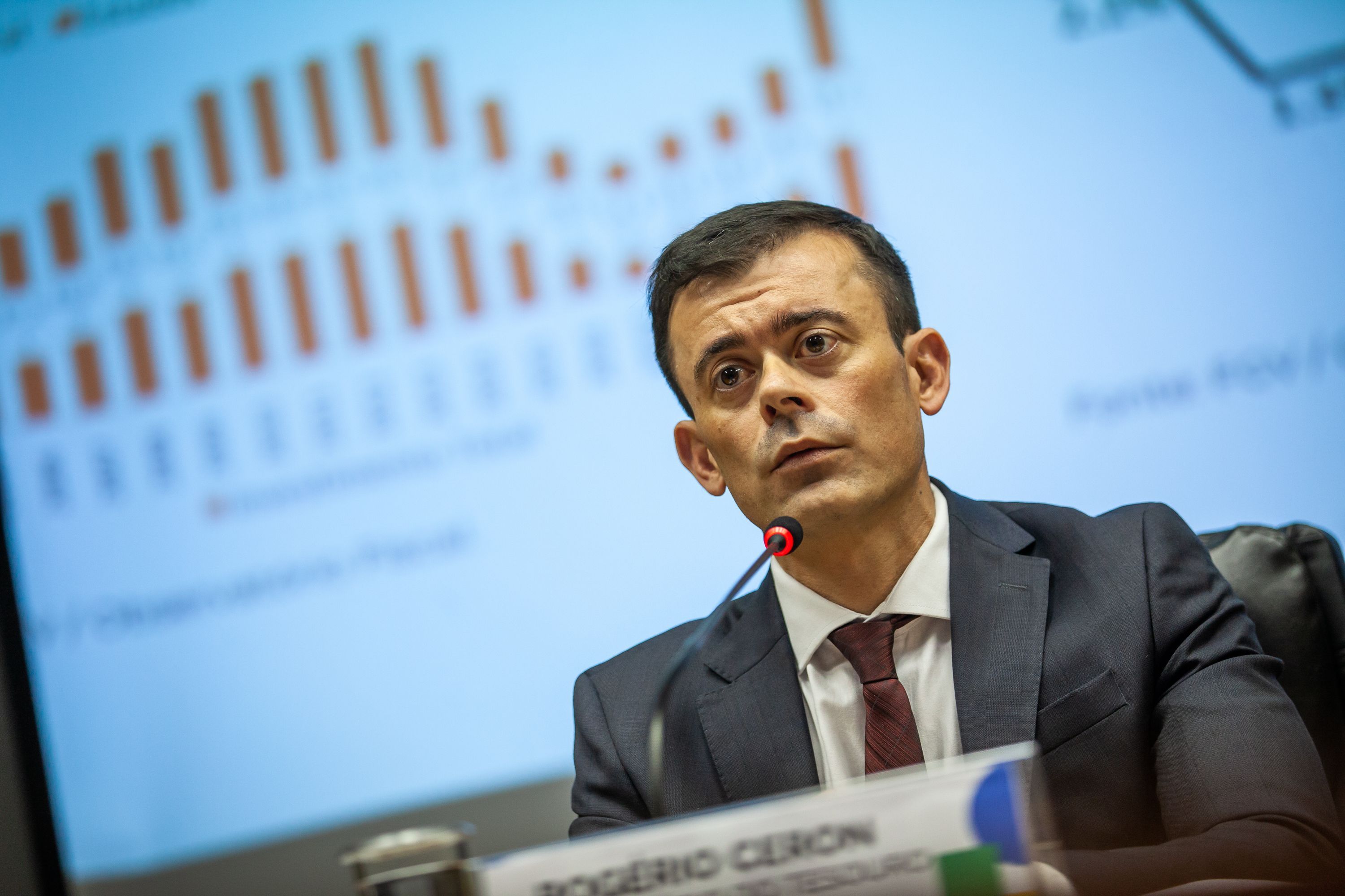 Imagem de destaque do post: Com regra fiscal, Fazenda prevê crescimento do investimento público até 2030