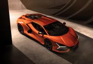 Lamborghini lança seu 1º modelo esportivo de luxo híbrido; conheça