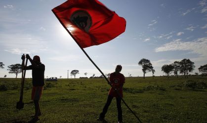 Invasão do MST em fazenda no interior de São Paulo
