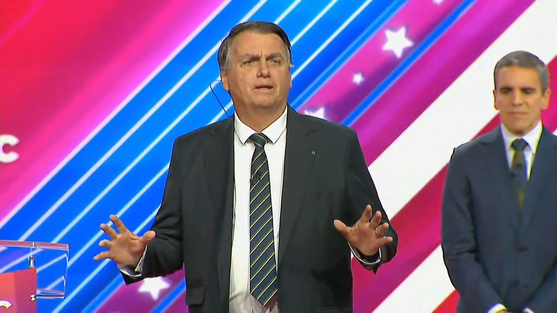 Ex-presidente Jair Bolsonaro (PL) discursa em evento conservador em Maryland, nos Estados Unidos