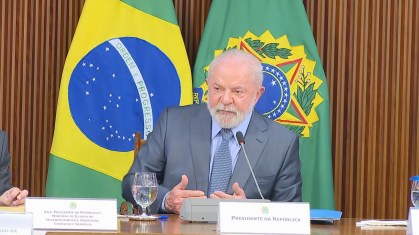 Lula em reunião ministerial (14/03)