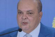 Ibaneis volta ao governo do DF e diz que entende decisão de Moraes pelo afastamento