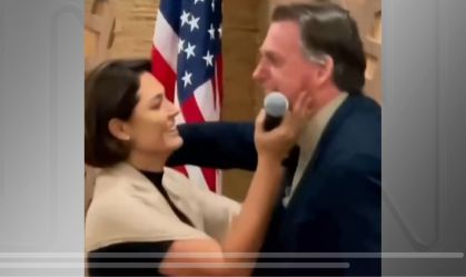 Michelle Bolsonaro reencontra Jair Bolsonaro