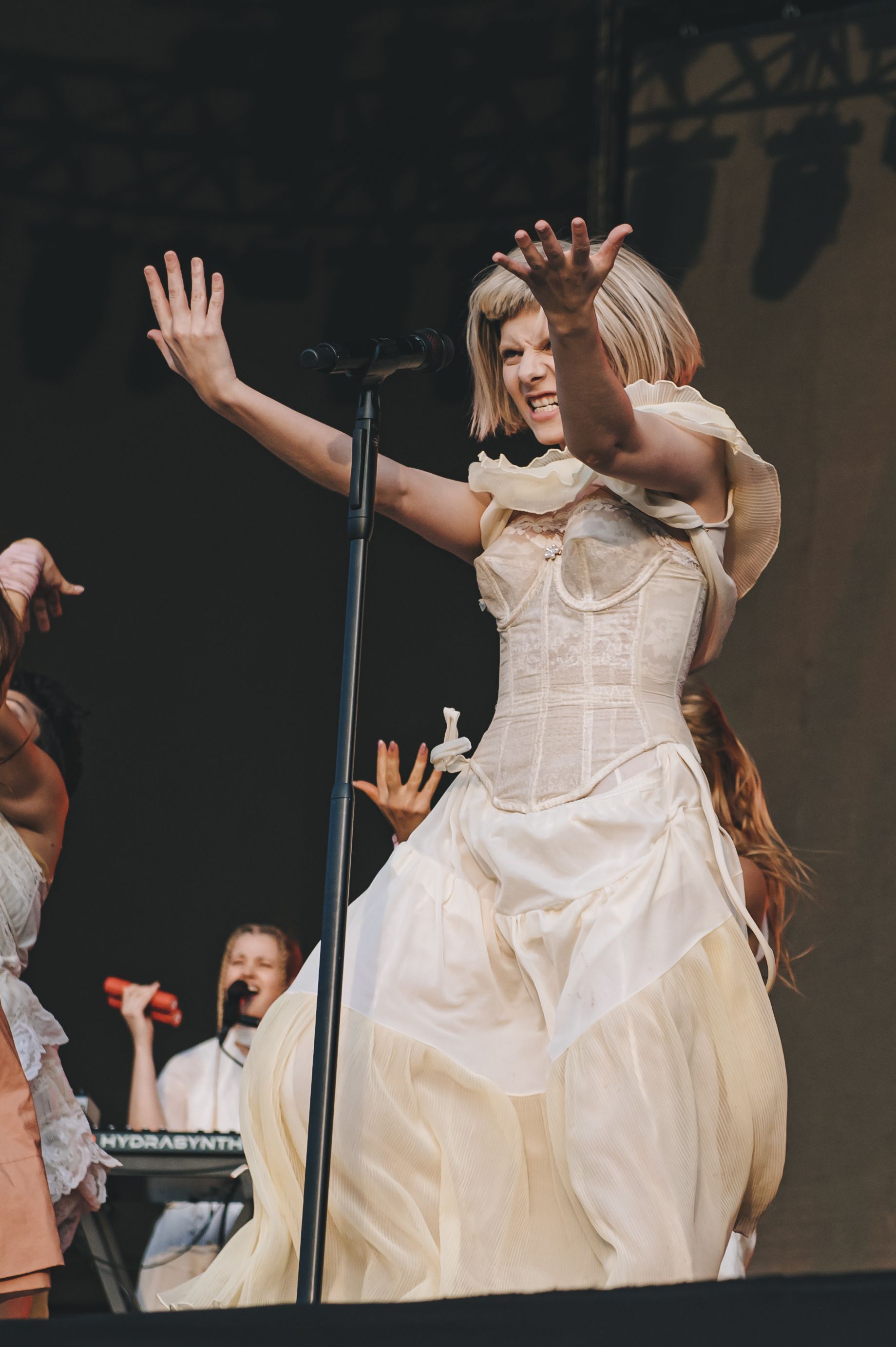Cantora norueguesa Aurora se apresenta no Lollapalooza Brasil, em 2023. / T4F