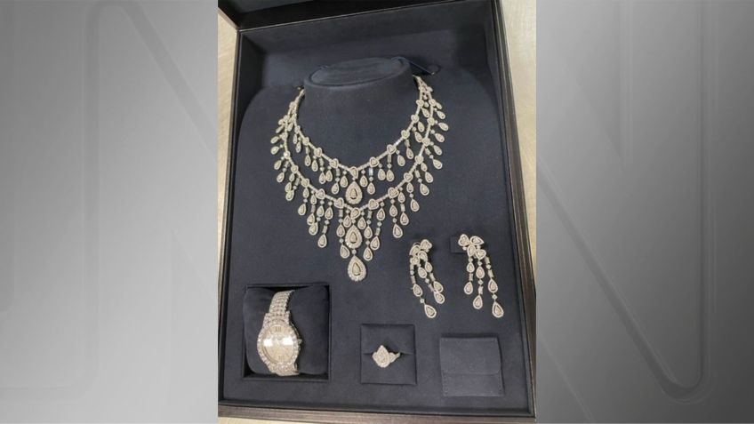 Colar, anel, brincos e relógios de diamante de R$ 16,5 milhões dados para a ex-primeira-dama Michelle Bolsonaro pela Arábia Saudita / Reprodução/Twitter Ministro Paulo Pimenta