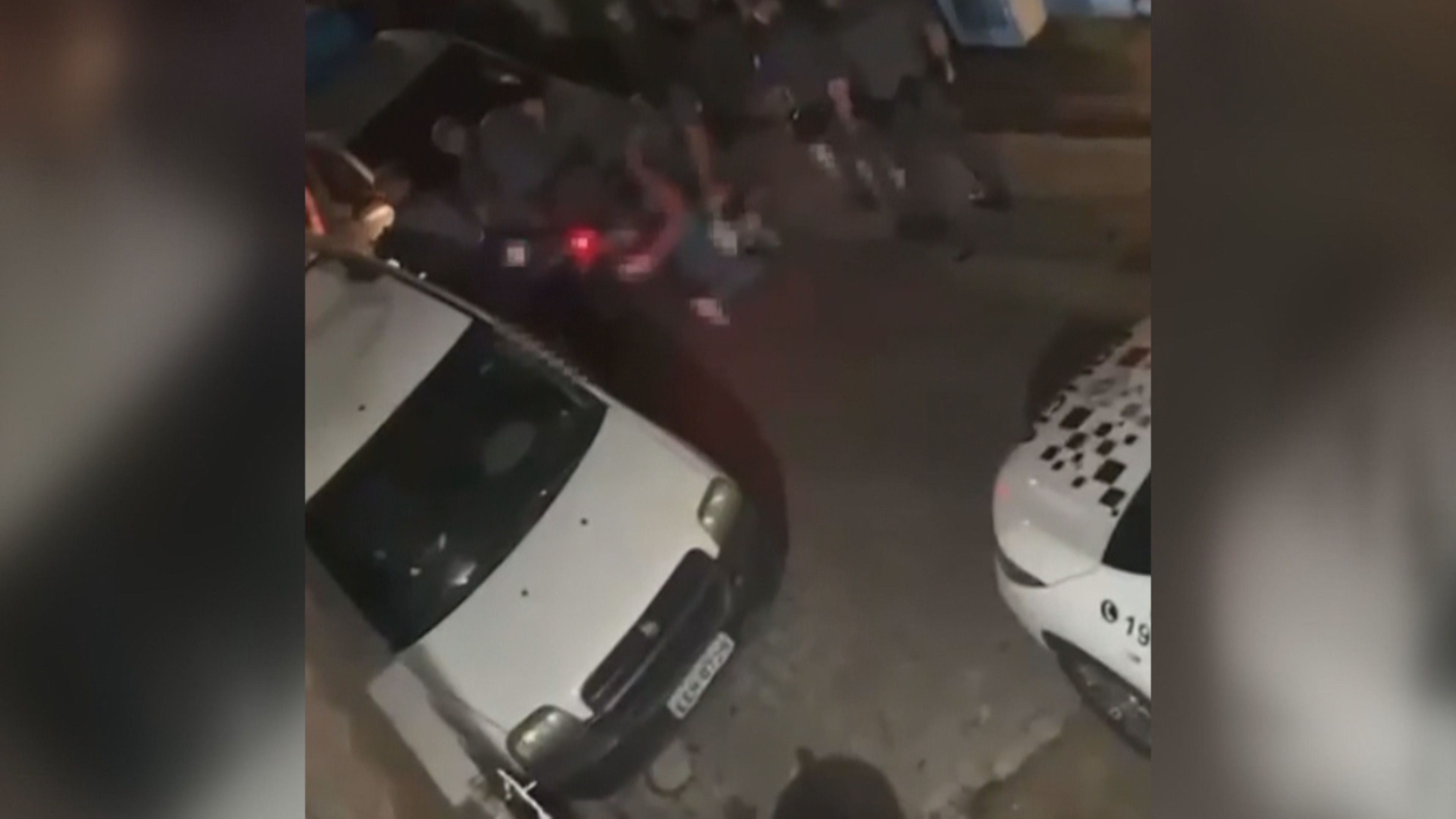 Policiais militares agrediram um motociclista durante uma abordagem na comunidade do Jaguaré, na zona norte de São Paulo