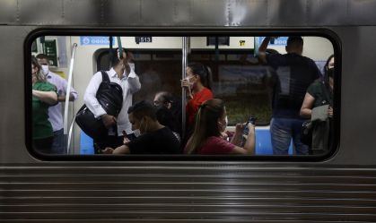 MOVIMENTAÇÃO LINHA AMARELA
