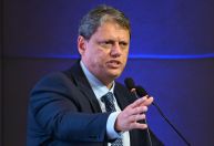 Tarcísio vai apoiar reeleição de Ricardo Nunes em SP, dizem aliados