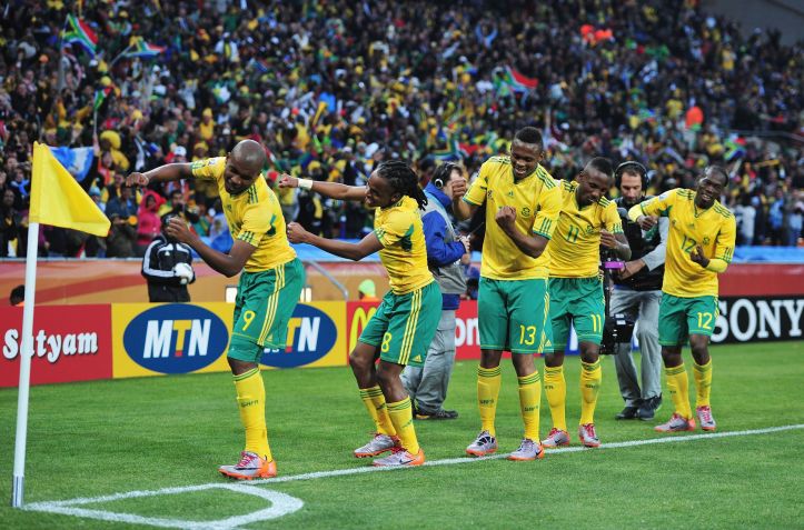 Jogadores da África do Sul comemoram gol contra o México na Copa do Mundo de 2010 / Getty Images