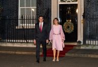 Mulher de chanceler espanhol presta queixa contra comentarista que a chamou de transexual