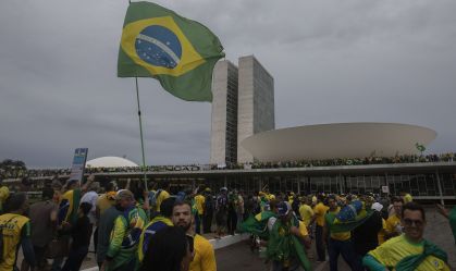Atlas/Bloomberg: 52,1% discordam de penas aplicadas a réus do 8/1