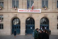 França tem mais um dia de protestos contra planos de reforma da previdência de Macron