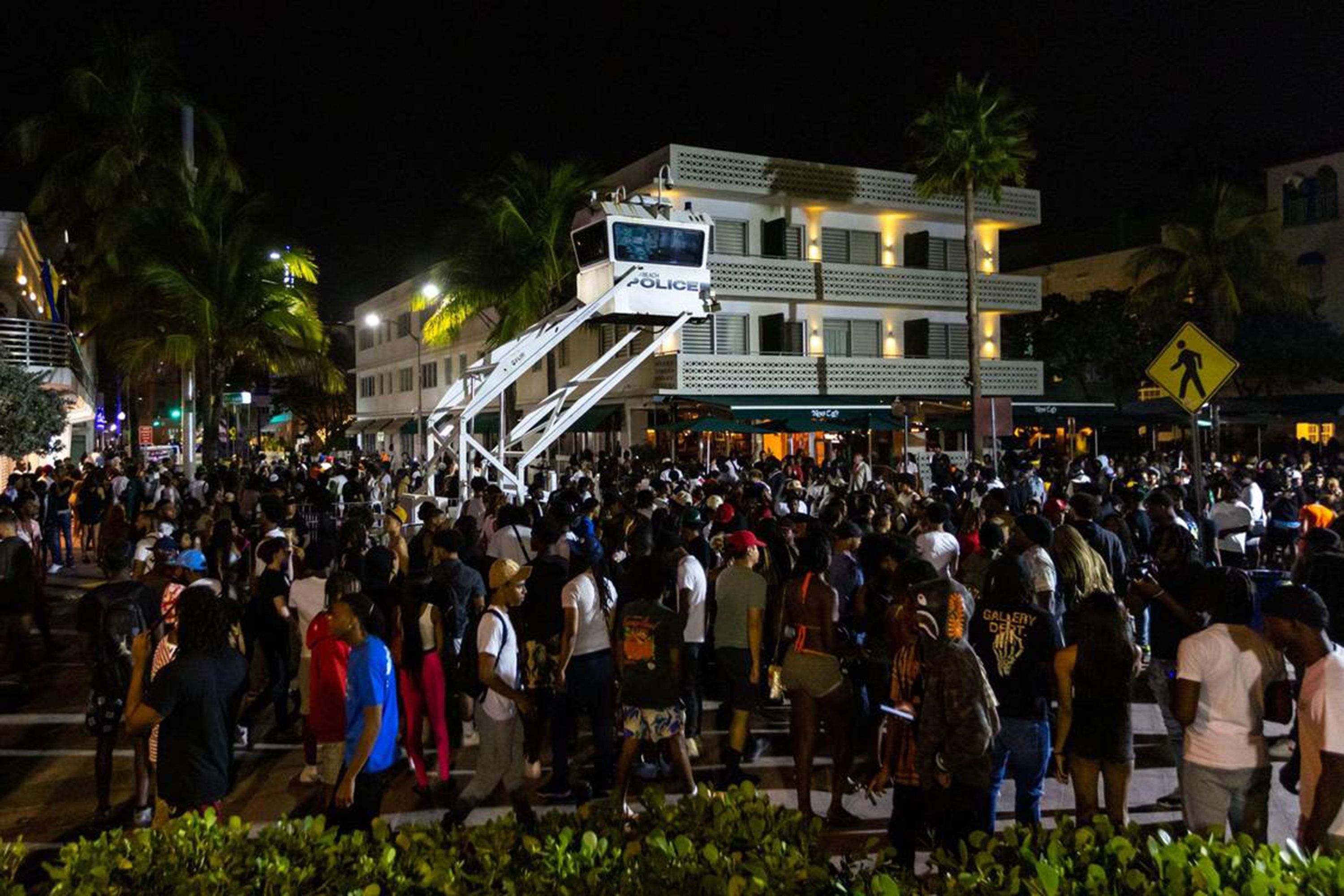 Miami Beach impõe toque de recolher após tiroteios no fim de semana ...