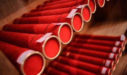 Foto ilustrativa: diplomas