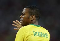 Defesa entrega passaporte de Robinho à Justiça