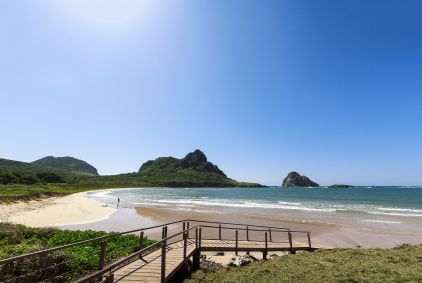 Praia no arquipélago de Fernando de Noronha