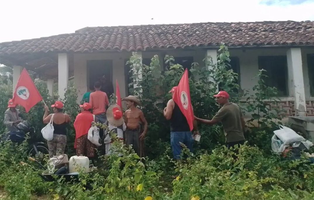 MST invade mais uma fazenda no interior da Bahia