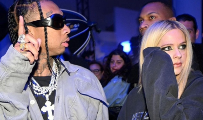 Avril Lavigne confirma namoro com rapper norte-americano