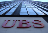 UBS tenta convencer acionistas de que aquisição do Credit Suisse pode compensar