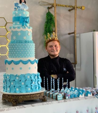 Yorran Salomão, confeiteiro que apareceu nas imagens do Google Street View / Arquivo Pessoal